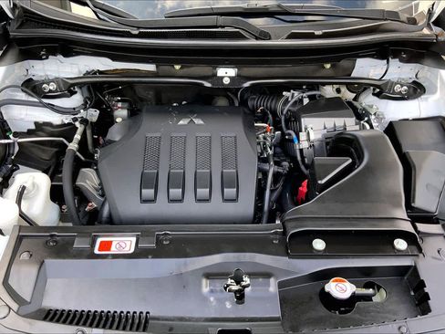 Used 2024 Mitsubishi Eclipse Cross SE image 30