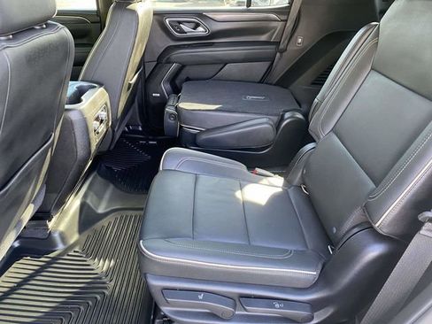 Used 2021 GMC Yukon SLT w/ SLT Luxury Package RWD image 17