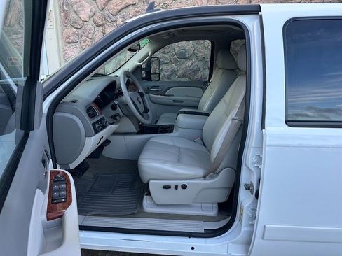 Used 2008 Chevrolet Silverado 2500 LTZ w/ Safety Package image 12