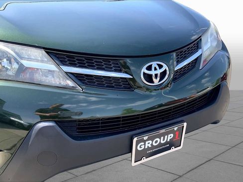 Used 2013 Toyota RAV4 LE AWD/4WD image 31