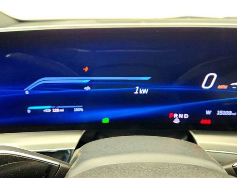 Used 2024 Cadillac Lyriq Luxury image 14