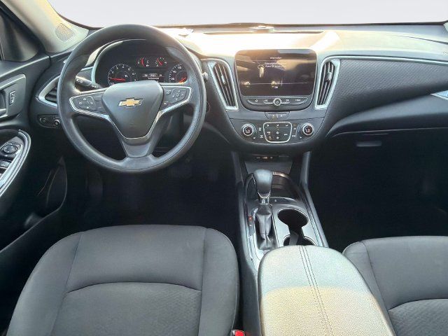 Used 2022 Chevrolet Malibu LT FWD image 16