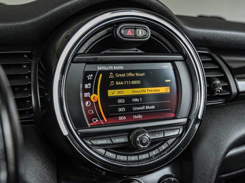 Used 2019 MINI Cooper S w/ Premium Package image 25