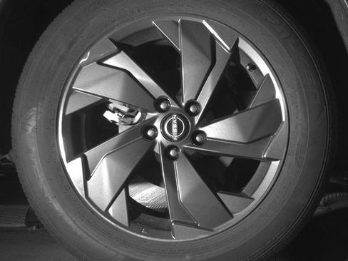 Used 2025 Nissan Rogue SV image 15