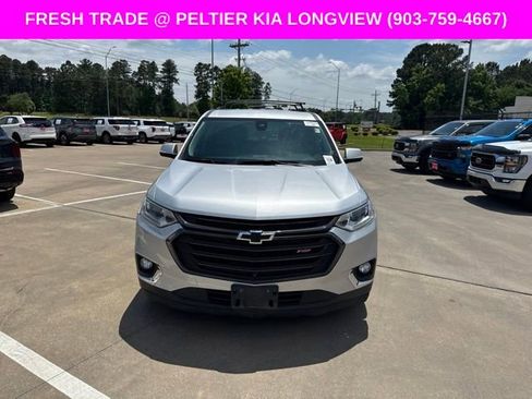 Used 2021 Chevrolet Traverse RS FWD image 2