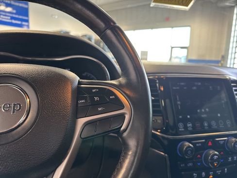 Used 2019 Jeep Grand Cherokee Limited w/ Luxury Group II AWD/4WD image 19