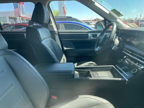 Used 2025 Hyundai Santa Fe Limited image 11