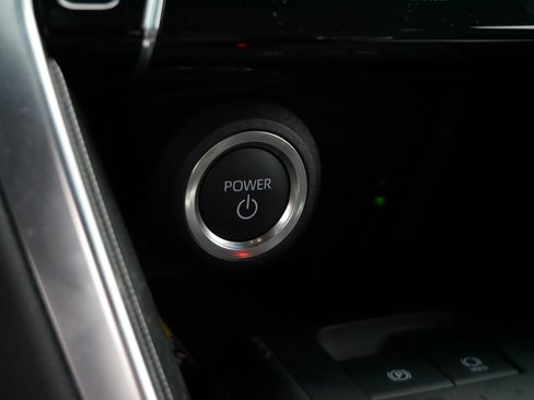 Certified 2024 Toyota Venza XLE AWD/4WD image 29
