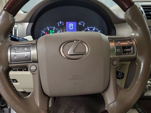Used 2016 Lexus GX 460 Luxury w/ Preferred Accessory Package AWD/4WD image 24