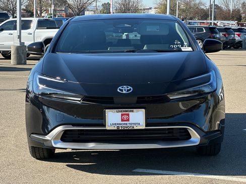 New 2026 Toyota Prius SE image 8