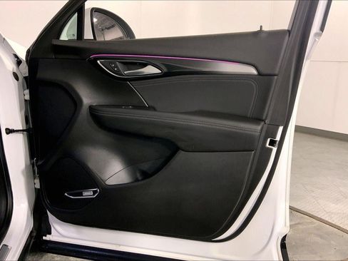 Used 2025 Buick Envision Preferred image 25