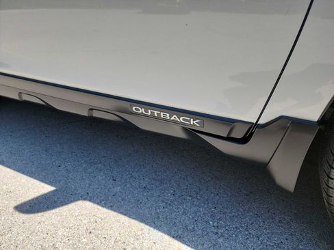Used 2019 Subaru Outback 2.5i AWD/4WD image 14