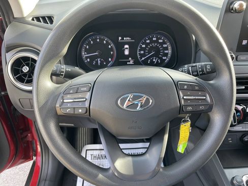Used 2022 Hyundai Kona SE image 13