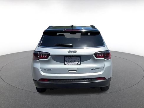 Used 2025 Jeep Compass Limited AWD/4WD image 7
