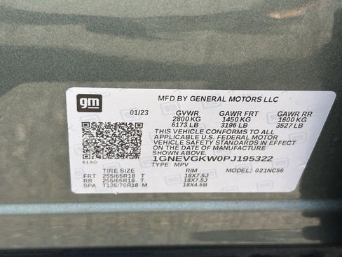 Used 2023 Chevrolet Traverse LT AWD/4WD image 34