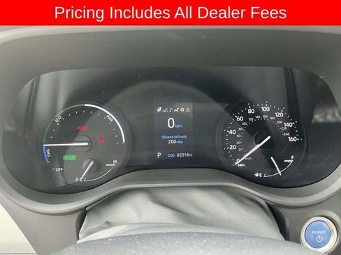 Used 2023 Toyota Sienna XLE FWD image 27