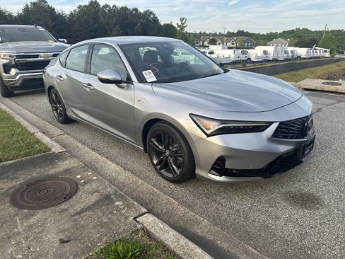 Used 2023 Acura Integra A-Spec image 2