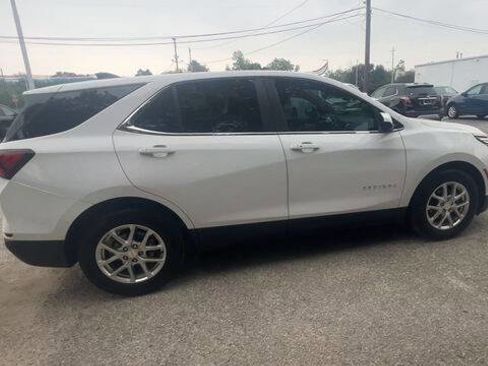 Used 2022 Chevrolet Equinox LT FWD image 9