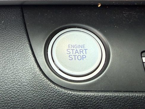Used 2023 Hyundai Elantra SEL w/ Convenience Package FWD image 26