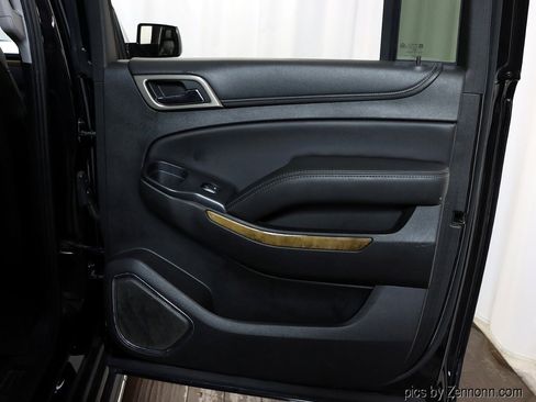 Used 2017 GMC Yukon XL Denali w/ Open Road Package image 33