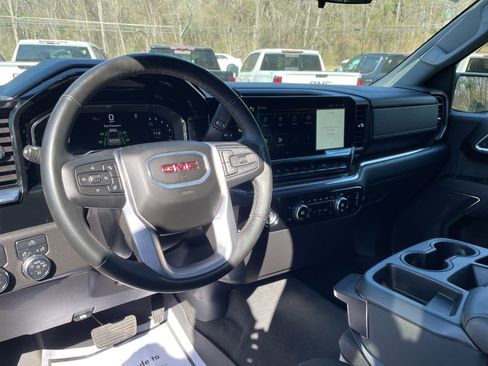 Used 2024 GMC Sierra 1500 Elevation image 22