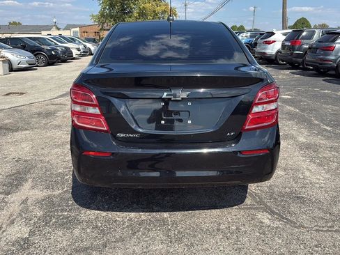 Used 2019 Chevrolet Sonic LT w/ Convenience Package image 4