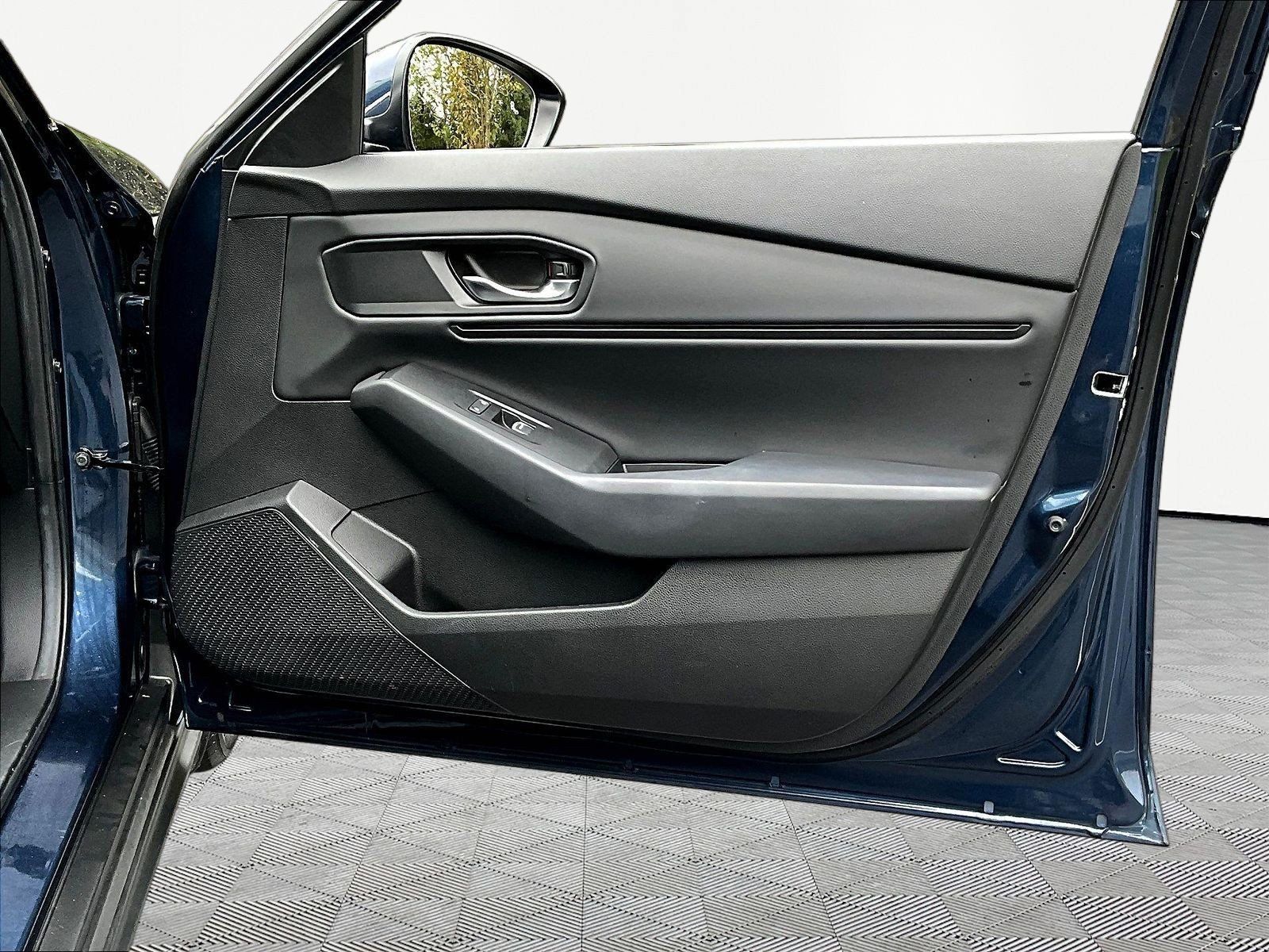 Used 2024 Honda Accord EX image 27
