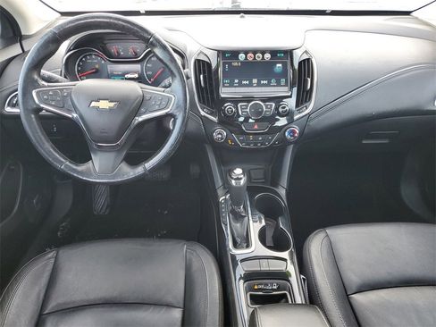 Used 2017 Chevrolet Cruze Premier image 24