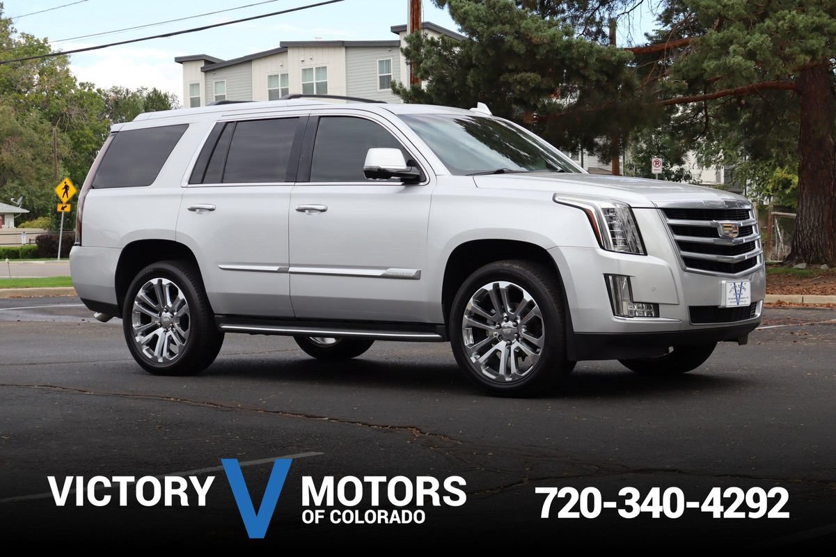 Used 2016 Cadillac Escalade Luxury AWD/4WD image 1