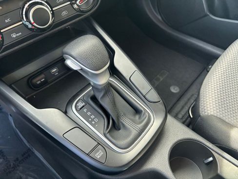 Used 2025 Kia Soul LX w/ LX Technology Package image 36