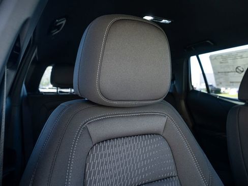 New 2026 Chevrolet Equinox LT image 14