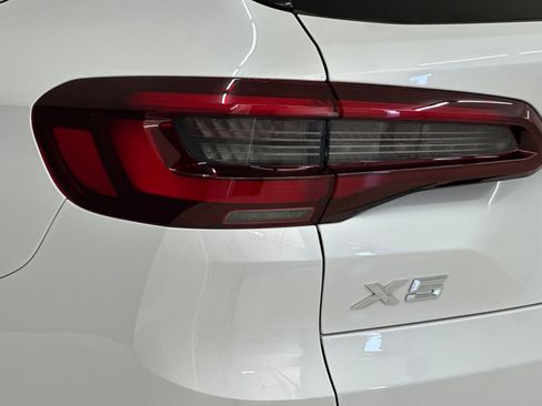 Used 2023 BMW X5 xDrive45e w/ Executive Package AWD/4WD image 30