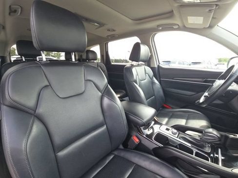 Used 2024 Kia Telluride S w/ S Sunroof Package FWD image 24