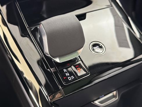 New 2026 Land Rover Range Rover Sport SE image 16