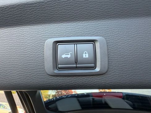 New 2025 Mitsubishi Outlander SEL AWD/4WD image 32