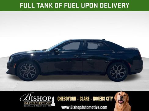 Used 2018 Chrysler 300 S w/ Safetytec Plus Group AWD/4WD image 2
