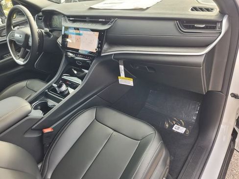 New 2026 Jeep Grand Cherokee Limited image 18