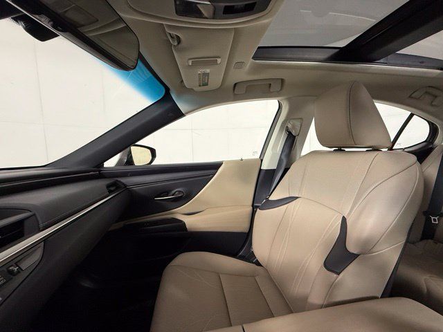 Used 2019 Lexus ES 350 w/ Accessory Package 2 FWD image 18
