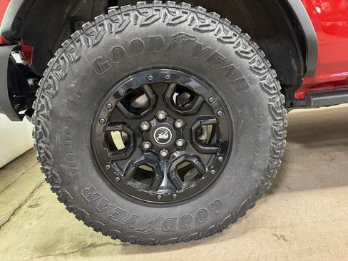 Used 2023 Ford Bronco Wildtrak AWD/4WD image 27