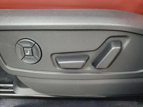 New 2026 Audi SQ5 Prestige AWD/4WD image 20