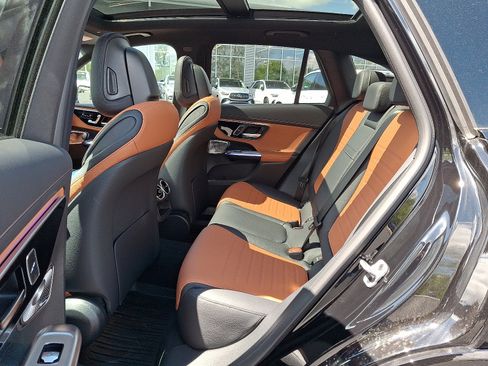 Used 2026 Mercedes-Benz GLC 300 4MATIC image 10