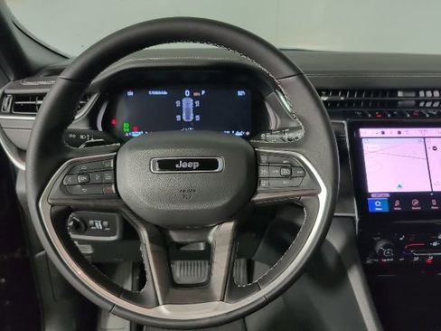 New 2025 Jeep Grand Cherokee Limited AWD/4WD image 14