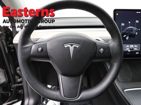 Used 2021 Tesla Model Y Long Range AWD/4WD image 10