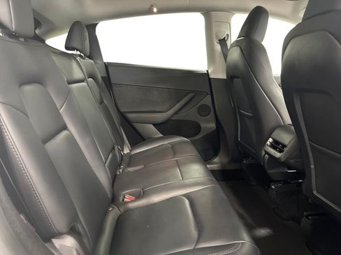 Certified 2023 Tesla Model Y Long Range AWD/4WD image 11