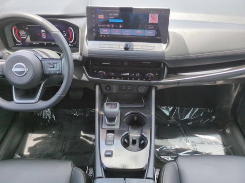 Certified 2024 Nissan Rogue SL FWD image 15