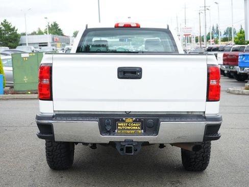 Used 2018 Chevrolet Silverado 2500 W/T AWD/4WD image 4