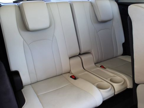 Used 2018 Lexus RX 350L FWD image 31