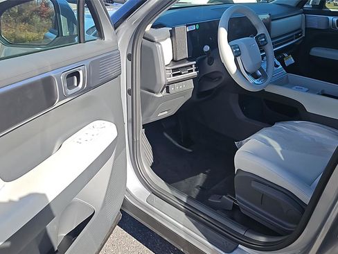 New 2026 Hyundai Santa Fe SE image 9