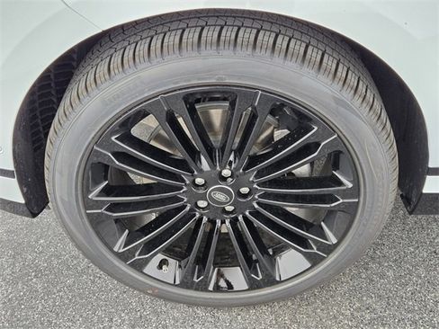 New 2026 Land Rover Range Rover Velar Dynamic SE image 9