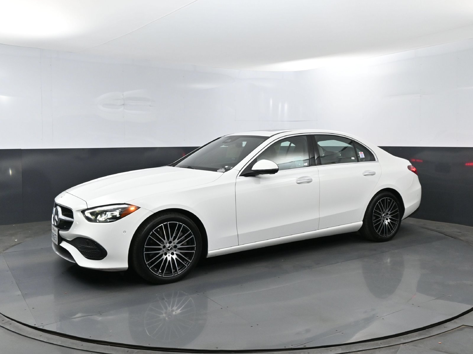 Used 2025 Mercedes-Benz C 300 4MATIC Sedan image 1